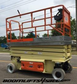 Used 2013 JLG E450AJ Articulating Boom Lift For Sale in Bridgeport, CT